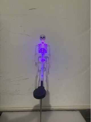 solar-powered Halloween skull lamp