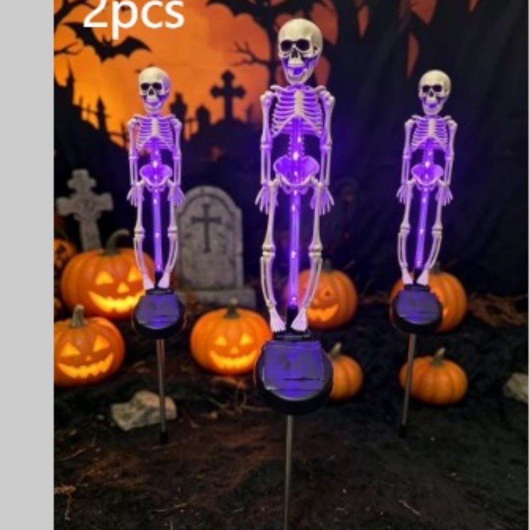 solar-powered Halloween skull lamp