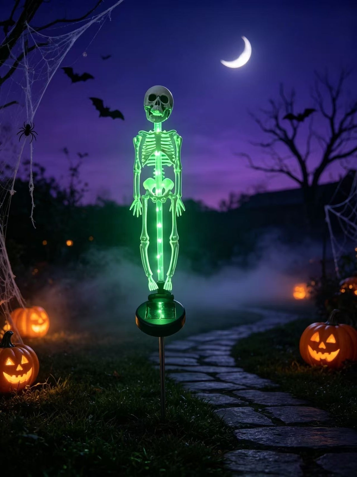 solar-powered Halloween skull lamp