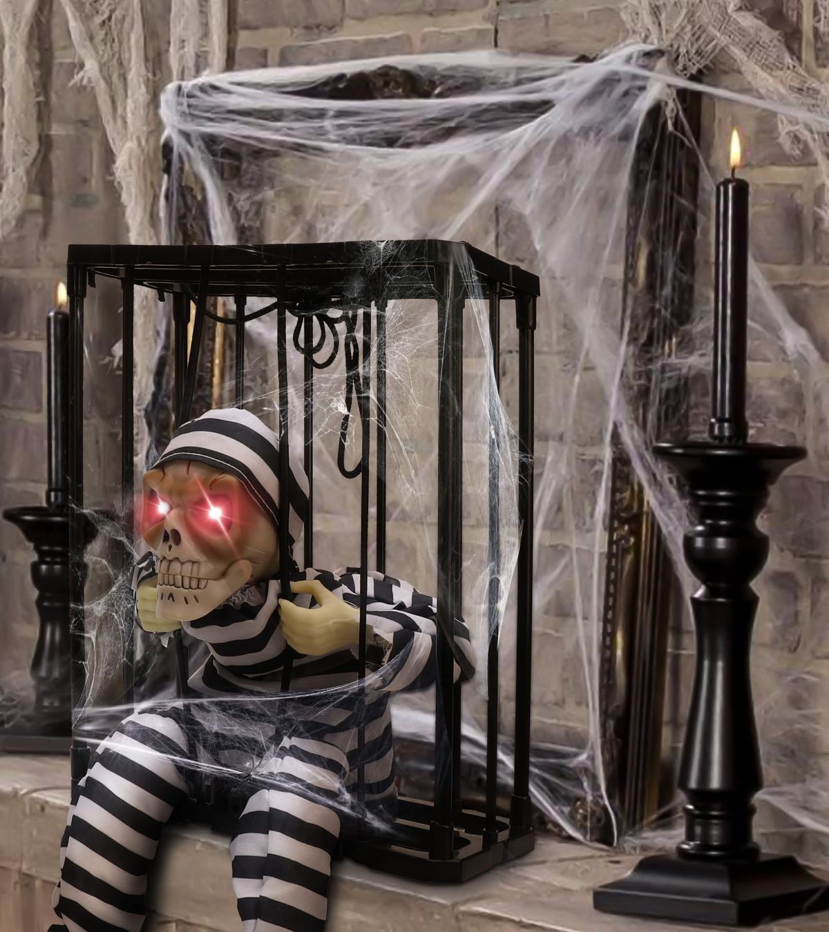 Animated Halloween Skull Prisoner Decoration ‚Äì Infrared Sensor, Screaming Sound & Glowing Red Eye